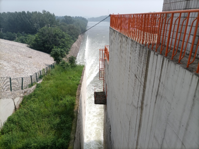 黃壁莊水庫加速泄水，全力筑牢防汛安全屏障